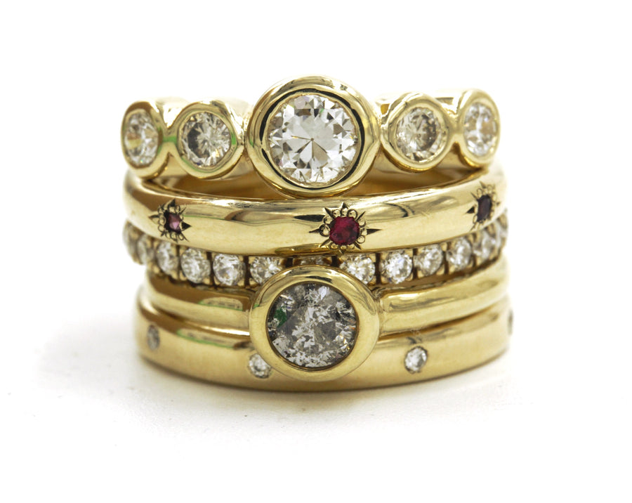 GG Gray Diamond Hammered Bezel Ring
